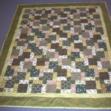 Disappearing Nine Patch quilt #6-1034 front w/corner flipped to show back