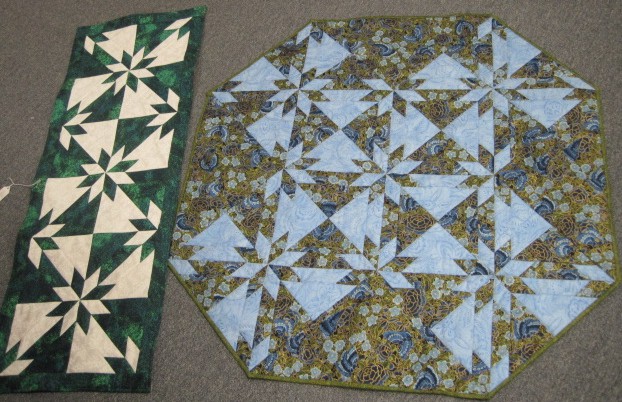 Hunters Star table runner and table center #6-1232