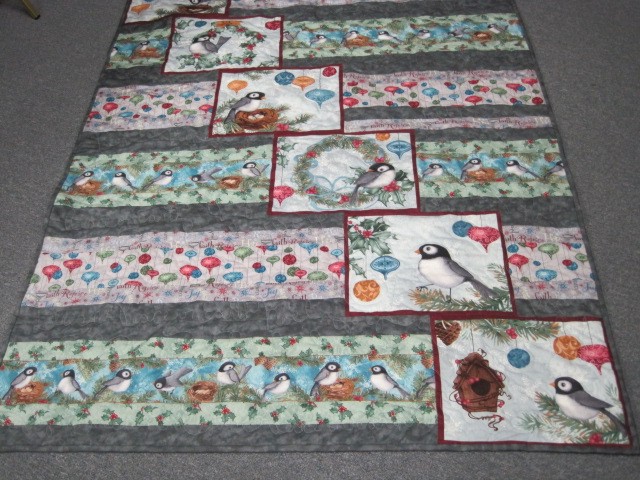Log Cabin Panel Quilt with Christmas Chickadees #6-1234