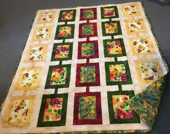 Chained flowers quilt #6-1575