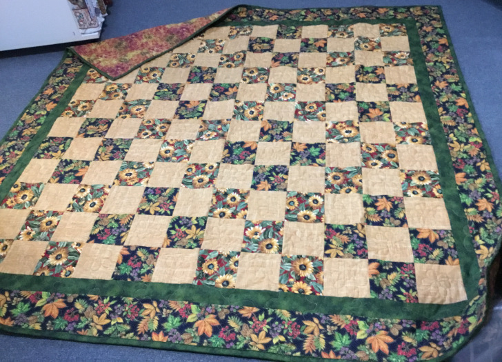 Classic Flower Squares quilt #06-1609
