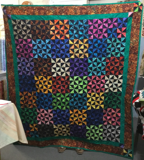 #6-1630 Moda Pinwheel quilt